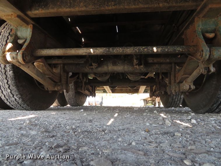 image for item DH1561 2000 Trail King TK40 equipment trailer