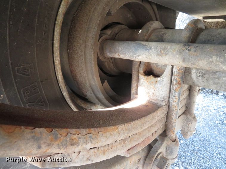 image for item DH1561 2000 Trail King TK40 equipment trailer