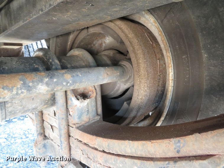 image for item DH1561 2000 Trail King TK40 equipment trailer