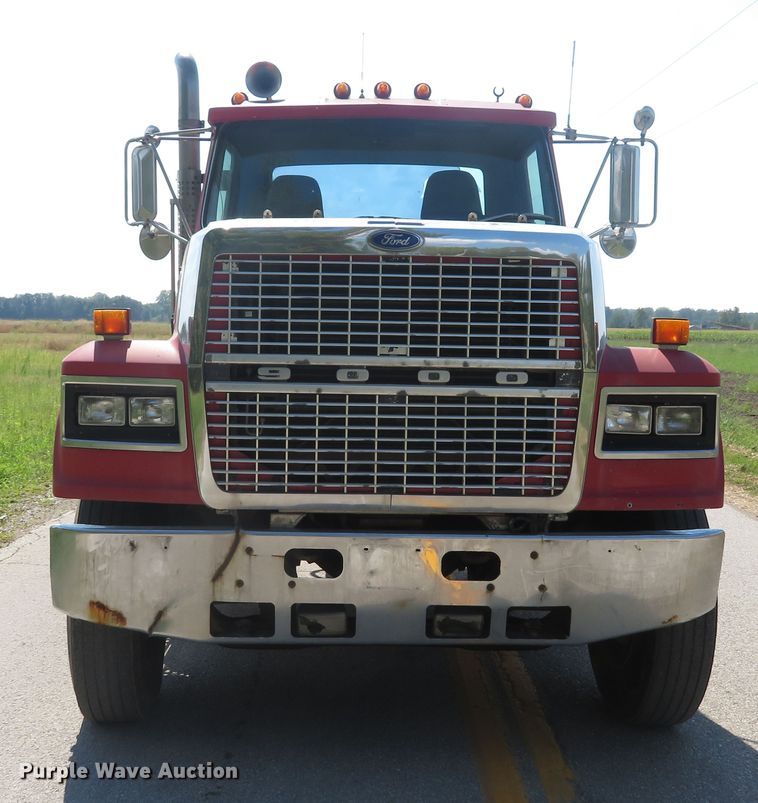 image for item DH1563 1983 Ford LTL9000 semi truck
