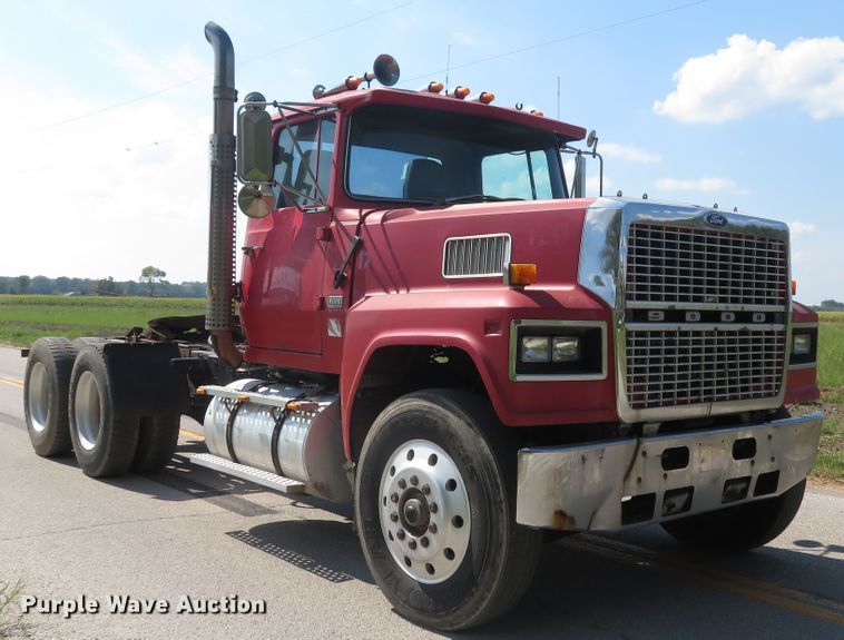 image for item DH1563 1983 Ford LTL9000 semi truck