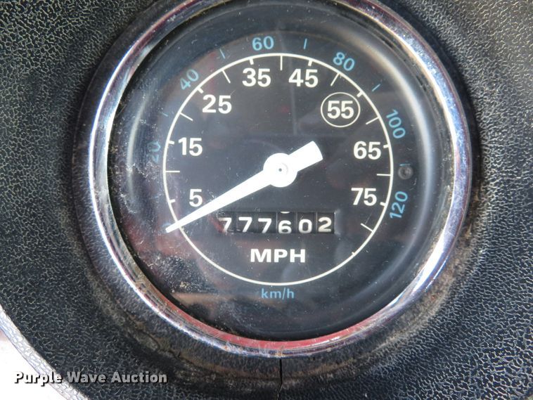 image for item DH1563 1983 Ford LTL9000 semi truck