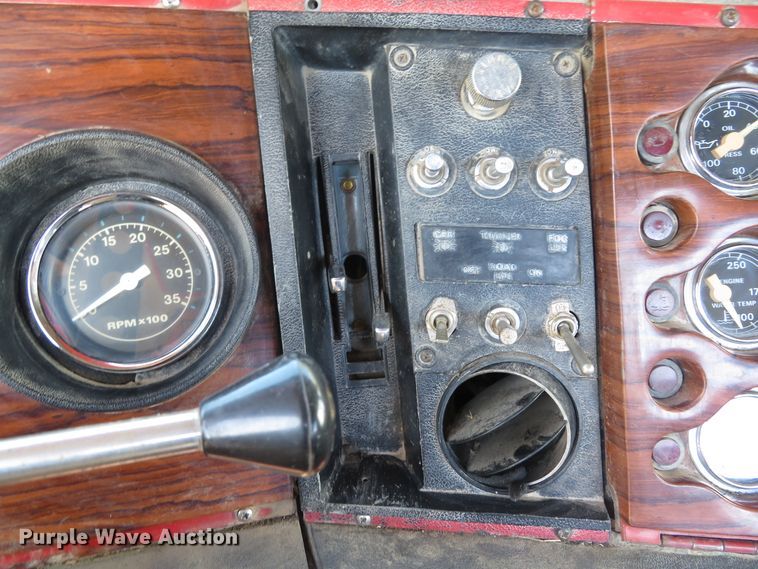 image for item DH1563 1983 Ford LTL9000 semi truck