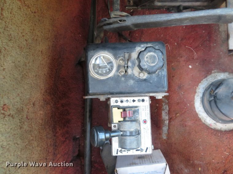 image for item DH1563 1983 Ford LTL9000 semi truck