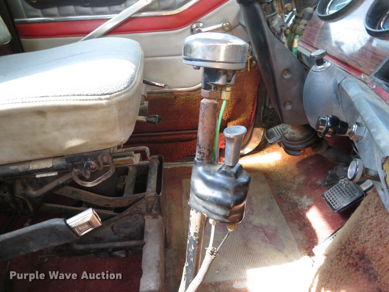 image for item DH1563 1983 Ford LTL9000 semi truck