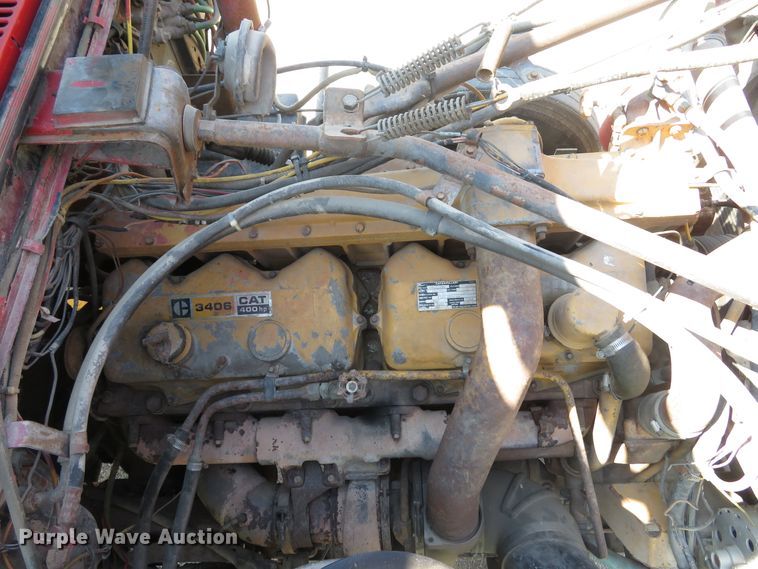 image for item DH1563 1983 Ford LTL9000 semi truck