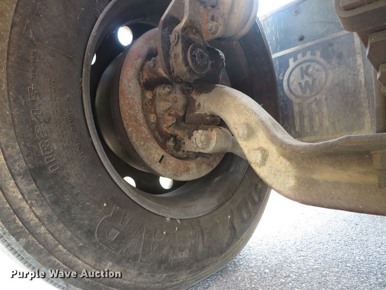 image for item DH1563 1983 Ford LTL9000 semi truck