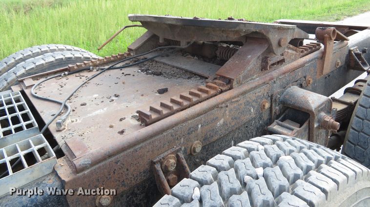 image for item DH1563 1983 Ford LTL9000 semi truck