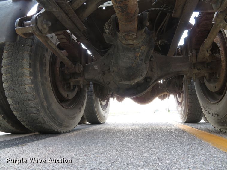 image for item DH1563 1983 Ford LTL9000 semi truck