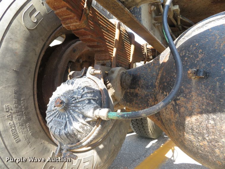 image for item DH1563 1983 Ford LTL9000 semi truck