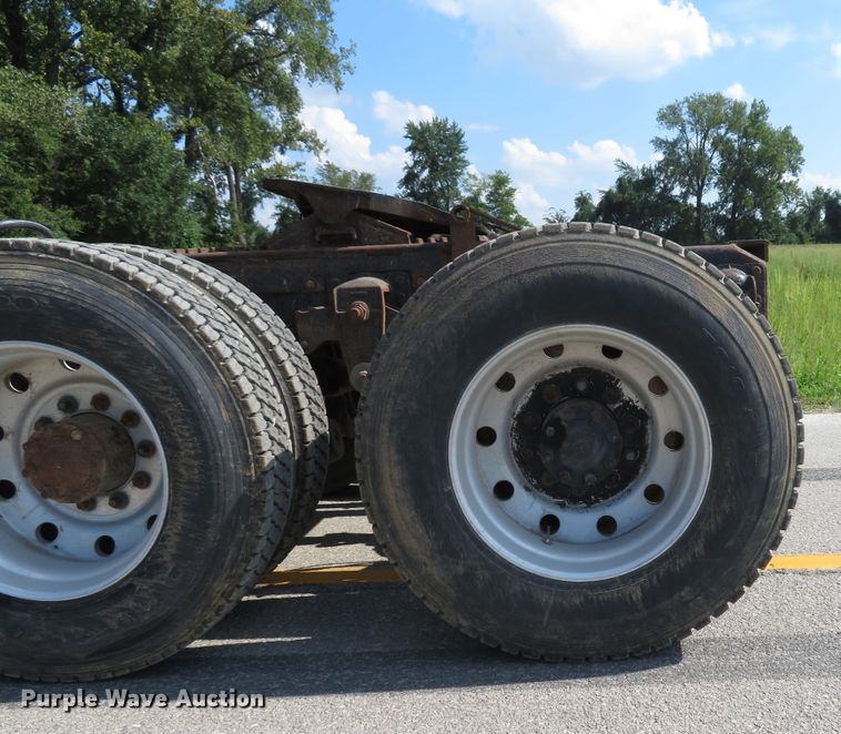 image for item DH1563 1983 Ford LTL9000 semi truck