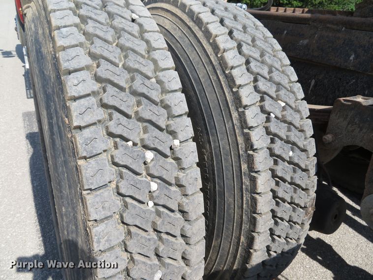 image for item DH1563 1983 Ford LTL9000 semi truck