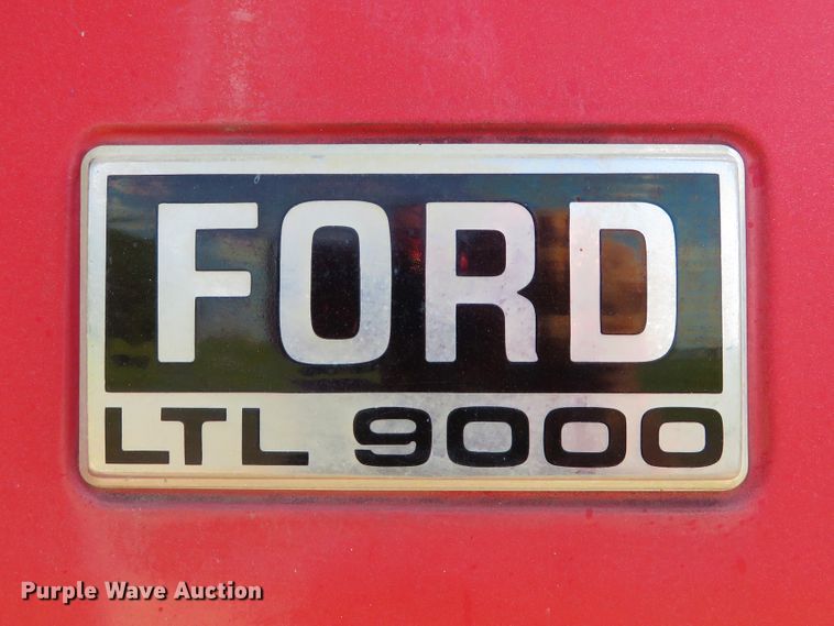 image for item DH1563 1983 Ford LTL9000 semi truck