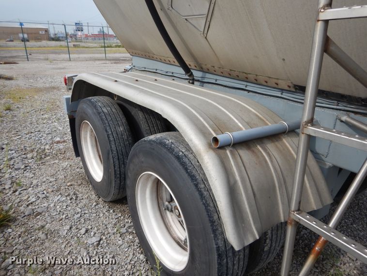image for item DH2042 1987 Polar Tank Trailers Inc tank trailer
