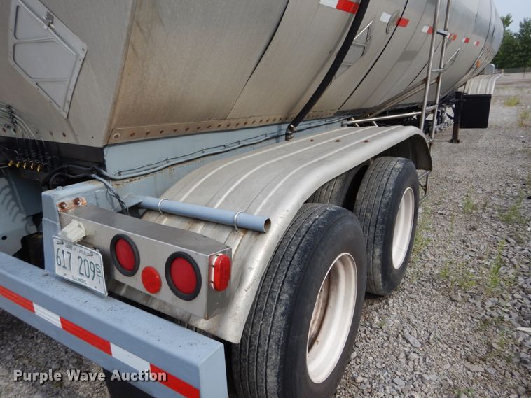 image for item DH2042 1987 Polar Tank Trailers Inc tank trailer