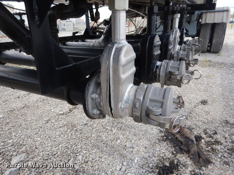 image for item DH2042 1987 Polar Tank Trailers Inc tank trailer