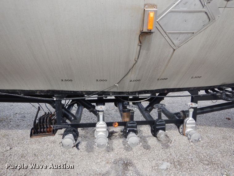 image for item DH2042 1987 Polar Tank Trailers Inc tank trailer