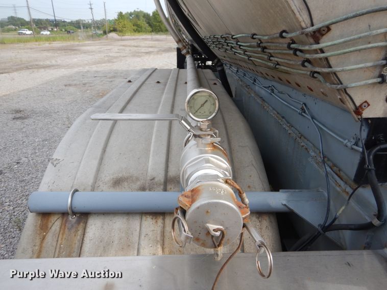 image for item DH2042 1987 Polar Tank Trailers Inc tank trailer