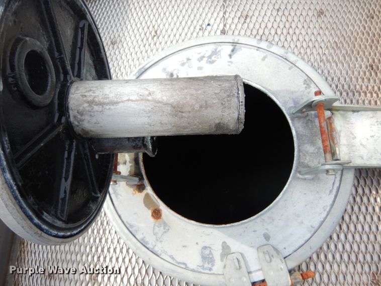 image for item DH2042 1987 Polar Tank Trailers Inc tank trailer