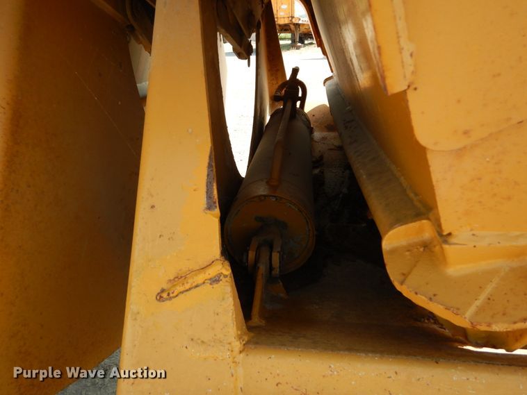 image for item DH2059 1982 Load King 2030-10 bottom dump trailer