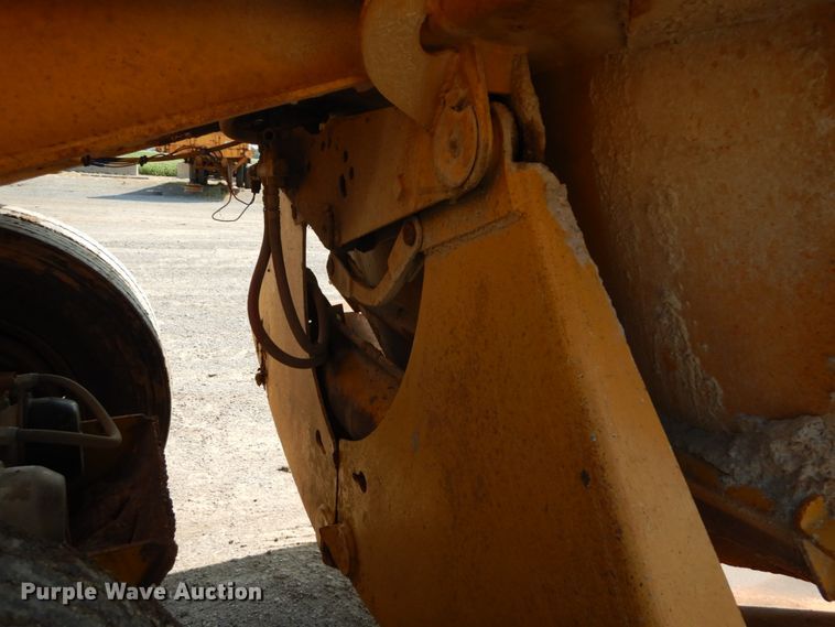 image for item DH2059 1982 Load King 2030-10 bottom dump trailer