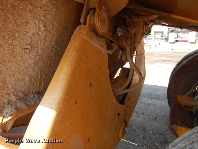 image for item DH2059 1982 Load King 2030-10 bottom dump trailer