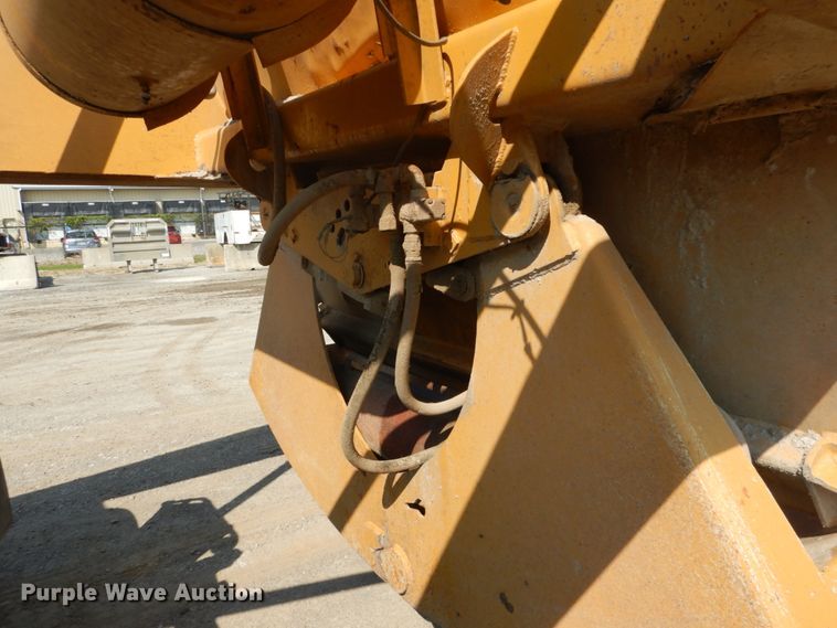 image for item DH2059 1982 Load King 2030-10 bottom dump trailer