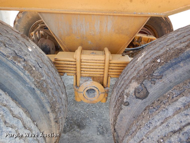 image for item DH2059 1982 Load King 2030-10 bottom dump trailer