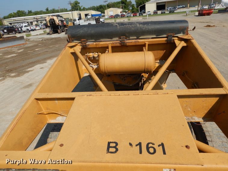 image for item DH2059 1982 Load King 2030-10 bottom dump trailer