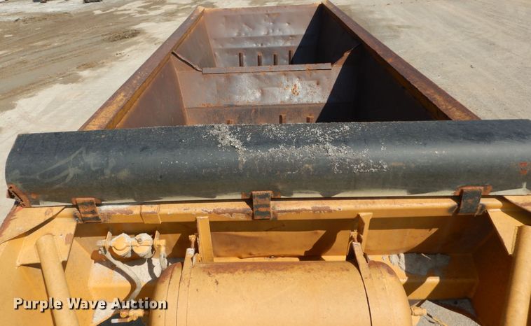 image for item DH2059 1982 Load King 2030-10 bottom dump trailer