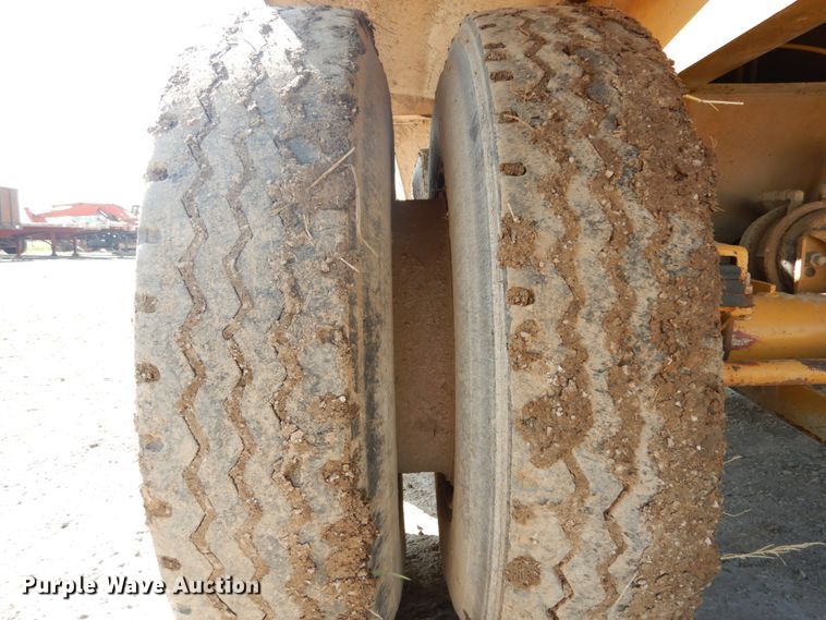 image for item DH2059 1982 Load King 2030-10 bottom dump trailer