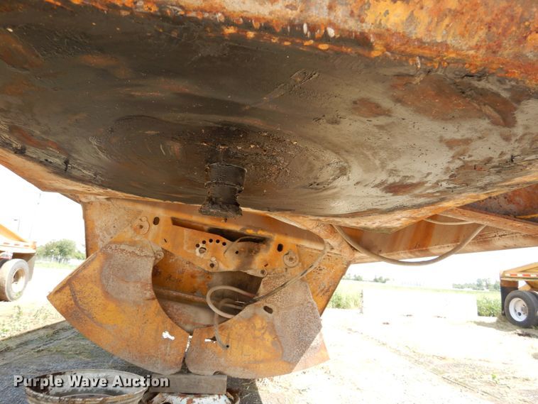 image for item DH2060 1979 Load King 2030 bottom dump trailer