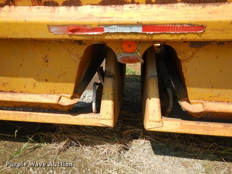 image for item DH2060 1979 Load King 2030 bottom dump trailer
