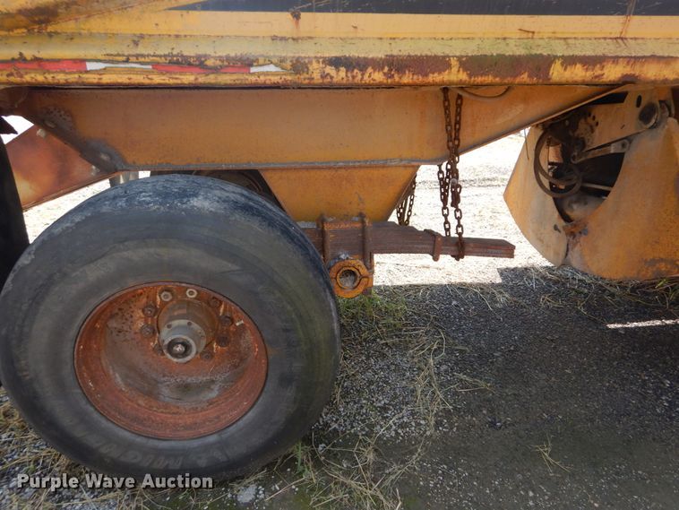 image for item DH2060 1979 Load King 2030 bottom dump trailer