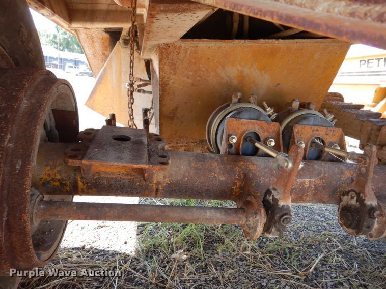 image for item DH2060 1979 Load King 2030 bottom dump trailer