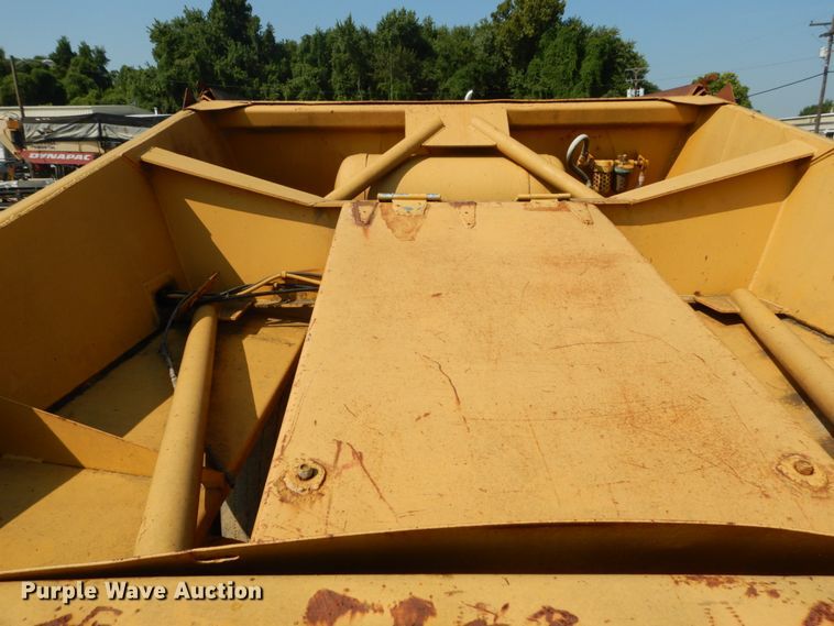 image for item DH2061 1982 Load King 2030-10 bottom dump trailer
