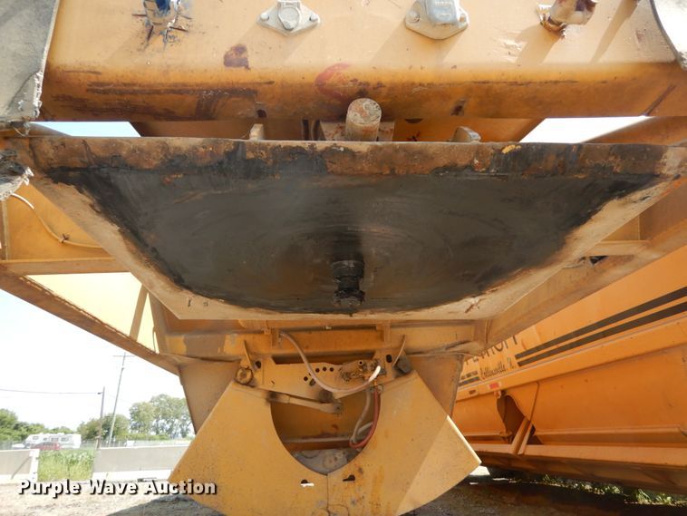 image for item DH2061 1982 Load King 2030-10 bottom dump trailer