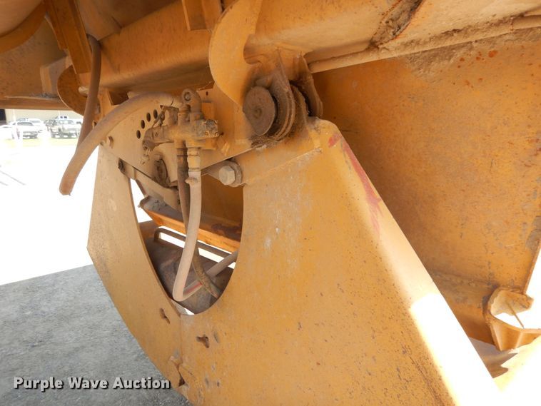 image for item DH2061 1982 Load King 2030-10 bottom dump trailer