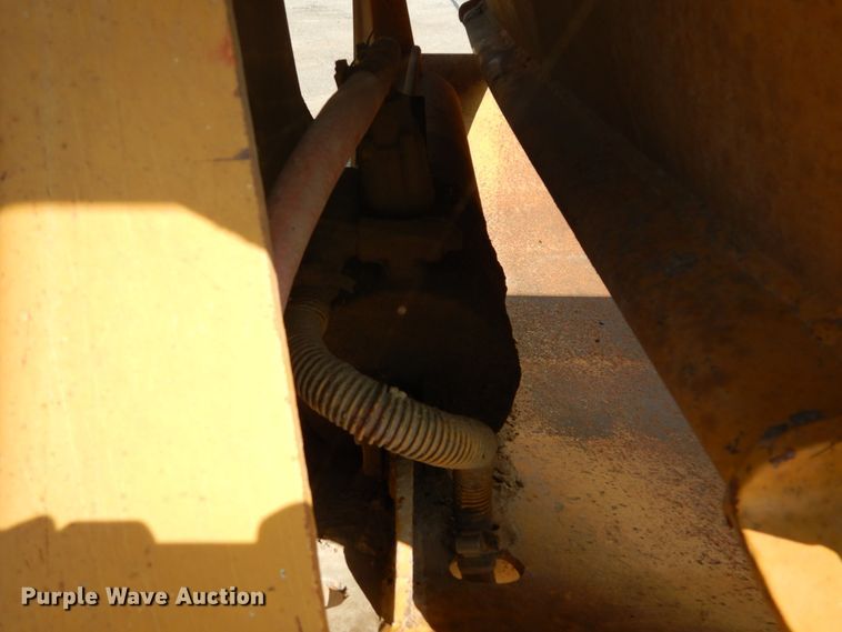 image for item DH2061 1982 Load King 2030-10 bottom dump trailer