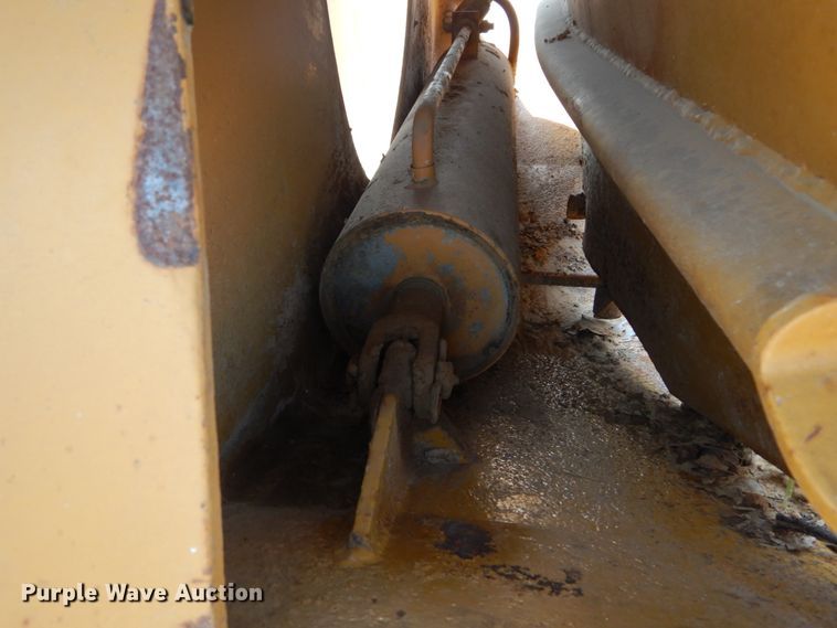 image for item DH2061 1982 Load King 2030-10 bottom dump trailer