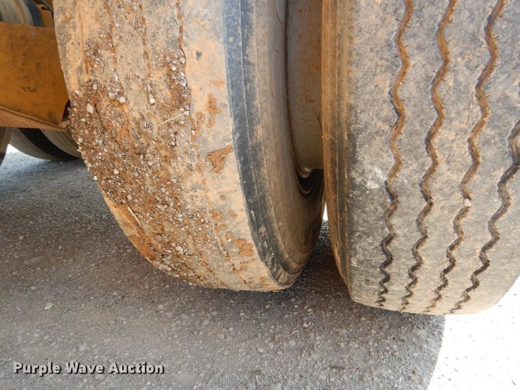 image for item DH2061 1982 Load King 2030-10 bottom dump trailer