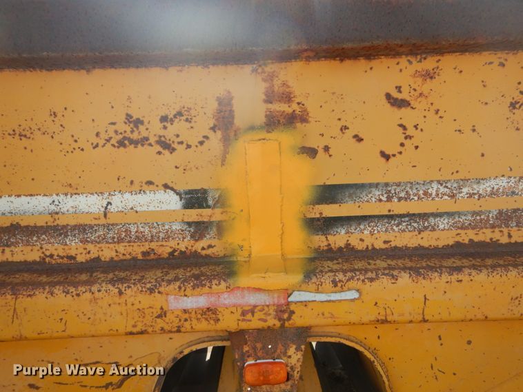 image for item DH2062 1982 Load King 2030-10 bottom drump trailer