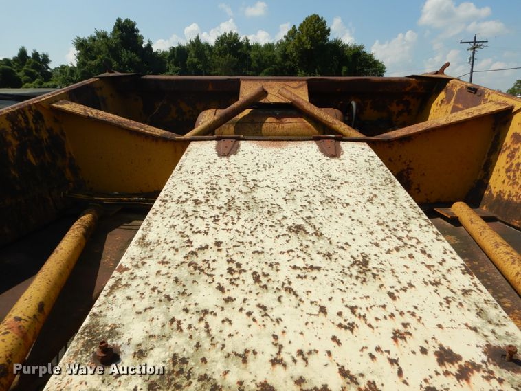 image for item DH2062 1982 Load King 2030-10 bottom drump trailer