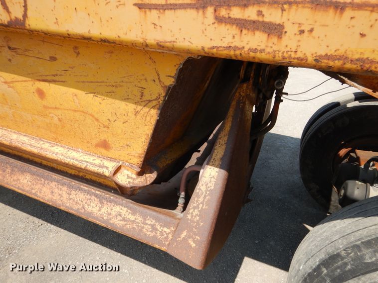 image for item DH2062 1982 Load King 2030-10 bottom drump trailer