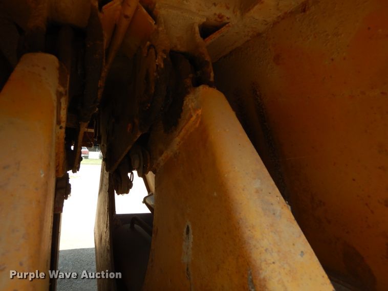 image for item DH2062 1982 Load King 2030-10 bottom drump trailer