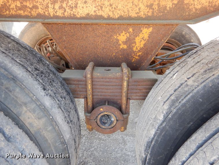 image for item DH2062 1982 Load King 2030-10 bottom drump trailer