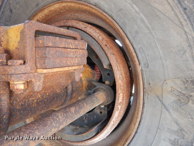 image for item DH2062 1982 Load King 2030-10 bottom drump trailer