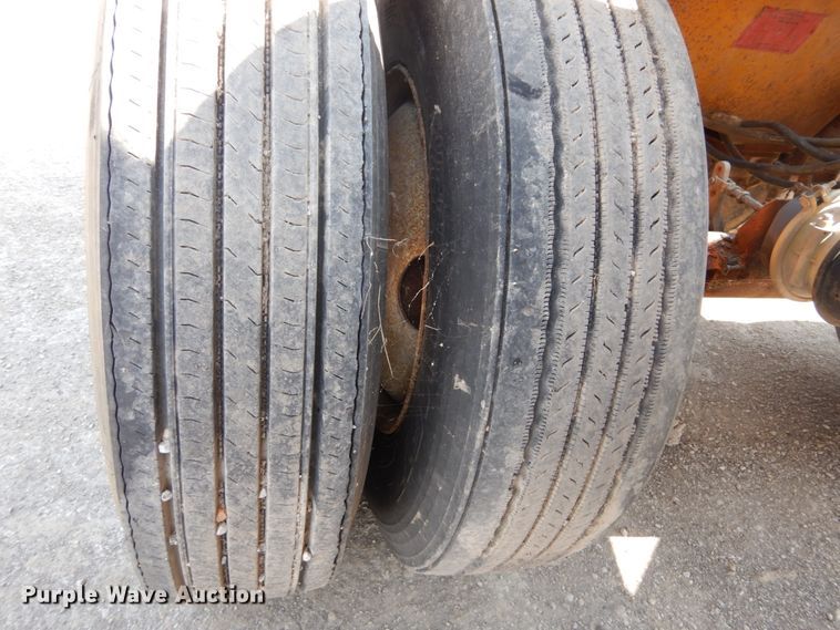 image for item DH2062 1982 Load King 2030-10 bottom drump trailer