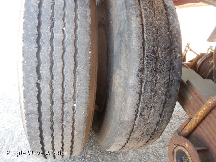 image for item DH2062 1982 Load King 2030-10 bottom drump trailer