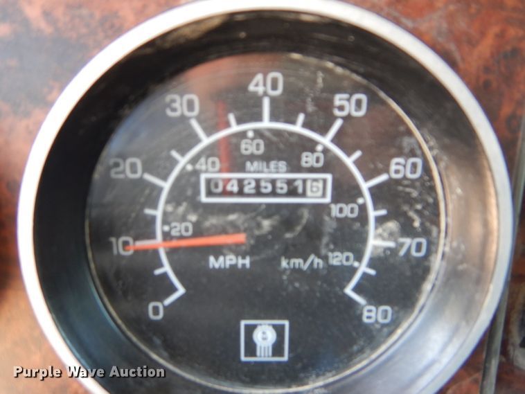 image for item DH2537 2005 Kenworth T800 semi truck